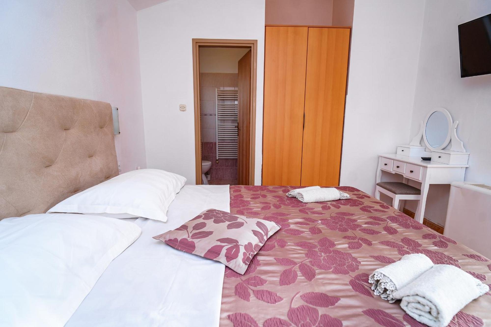 Apartments Horizont Rogoznica  Bilik gambar