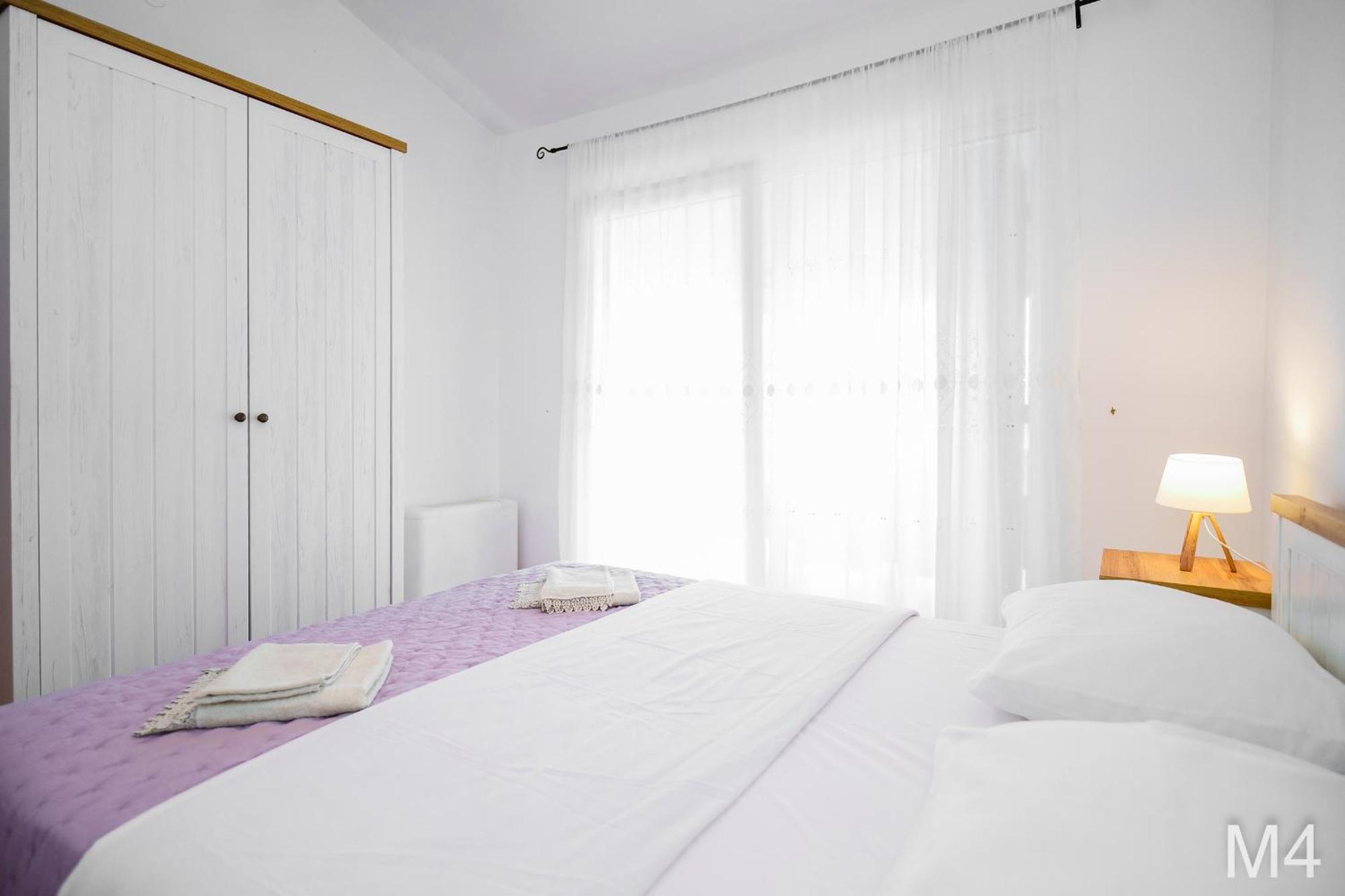 Apartments Horizont Rogoznica  Bilik gambar