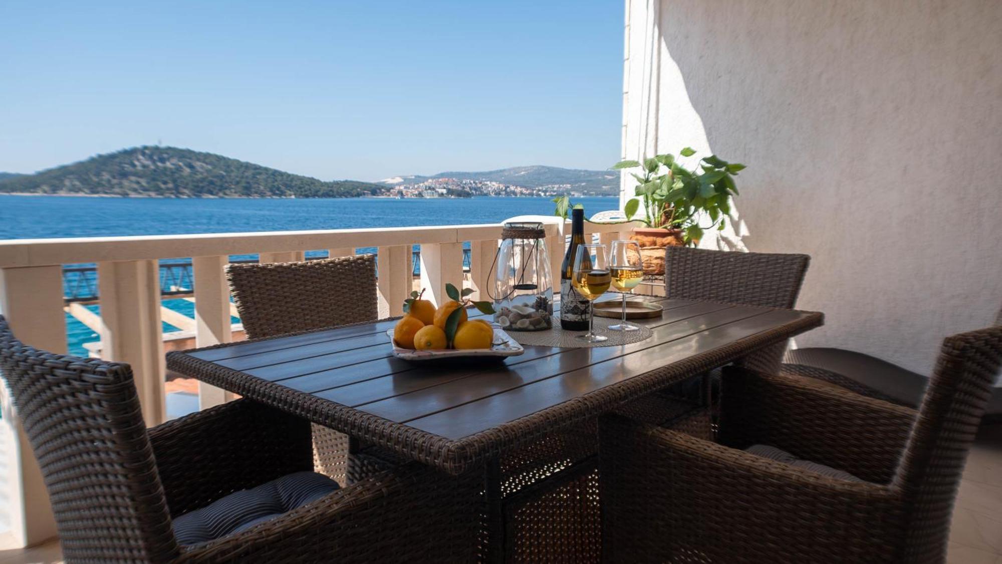 Apartments Horizont Rogoznica  Luaran gambar