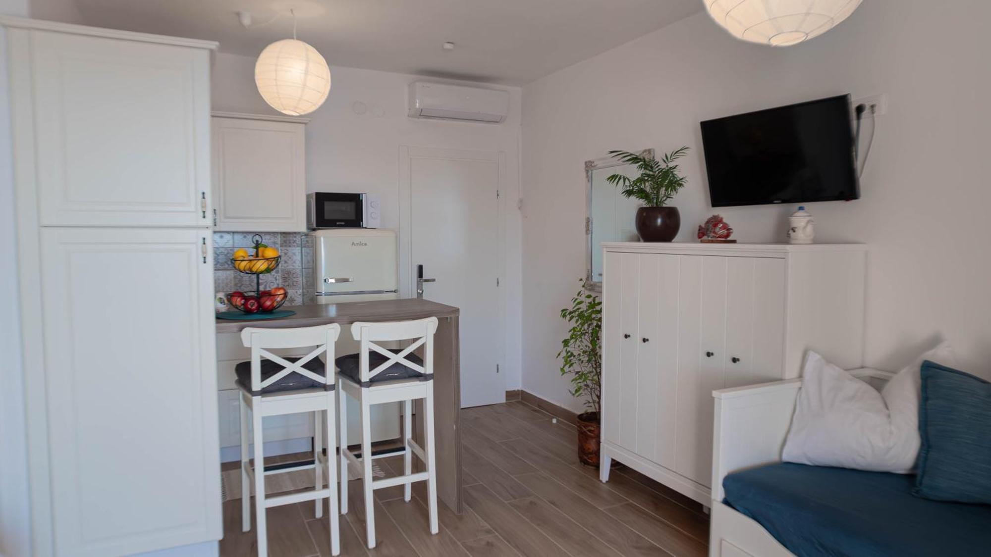 Apartments Horizont Rogoznica  Bilik gambar